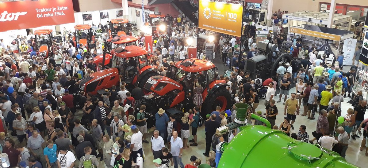 ZETOR presented new models at “Země živitelka” show; innovated ZETOR CRYSTAL won the Golden Spike Award