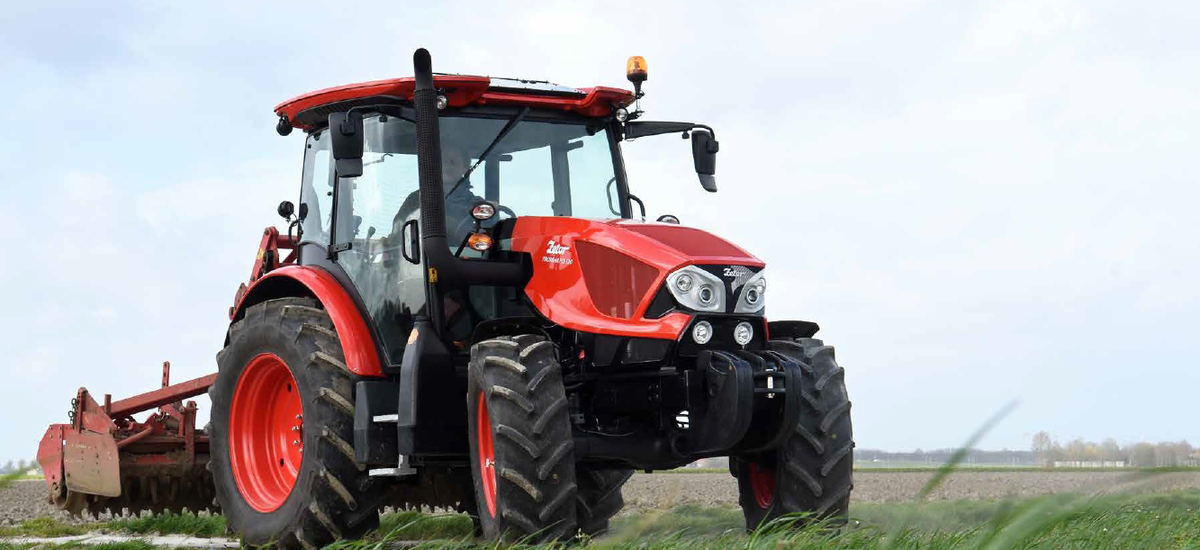 ZETOR PROXIMA HS as a useful helper on a Dutch dairy farm